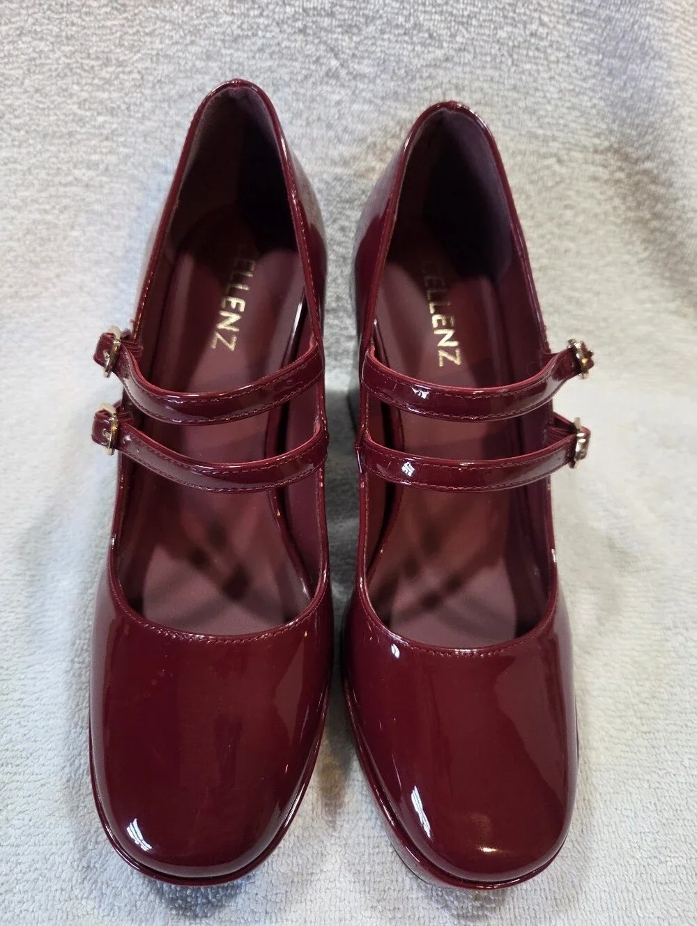 Like NEW Cellenz Patent Leather Mary Jane Heels Size 6.5